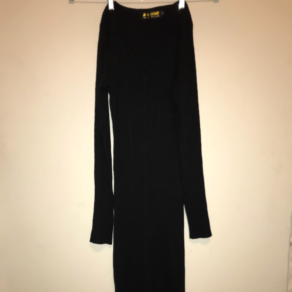 Brand New Long Sleeve Elastic Dress (S) Black.